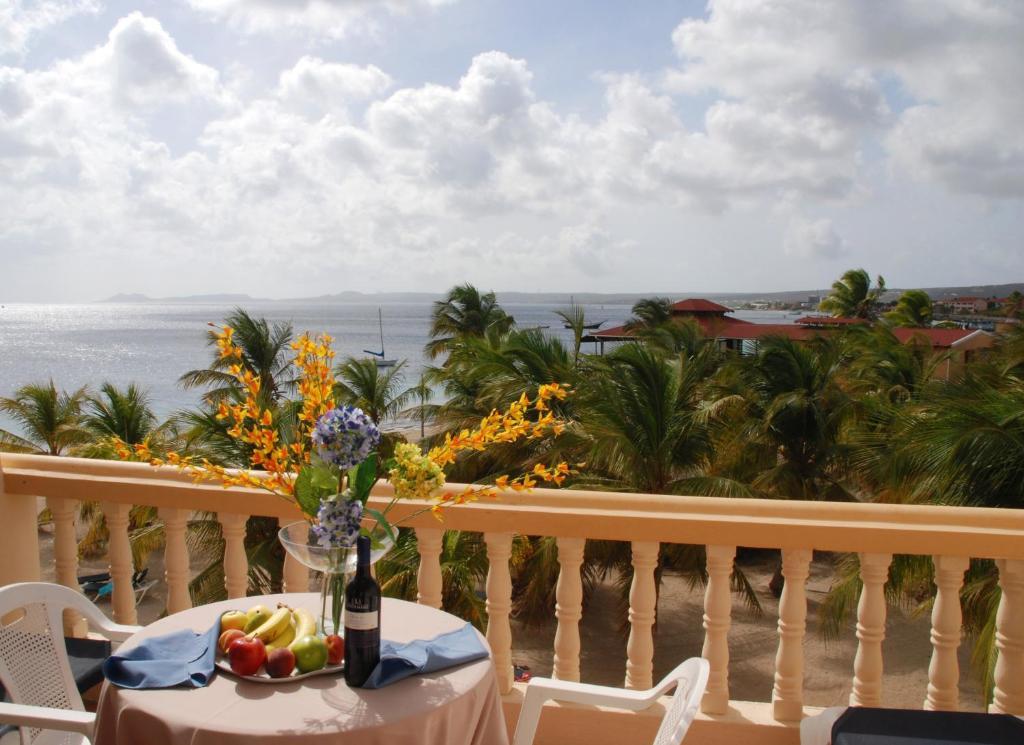 Eden Beach Resort - Bonaire Кралендижк Стая снимка