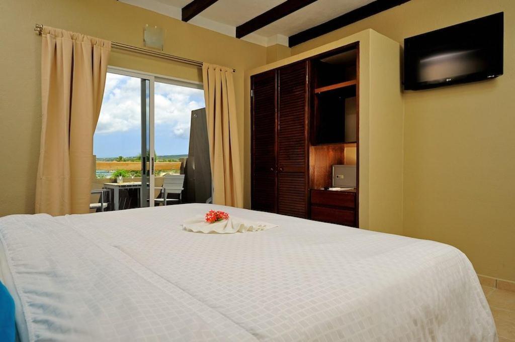 Eden Beach Resort - Bonaire Кралендижк Екстериор снимка